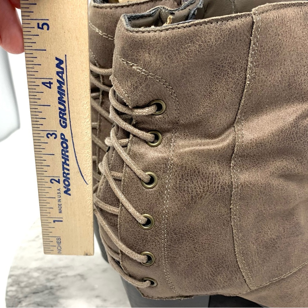 Fergalicious Trina Corset Lace Spat Heeled Booties 7.5 Bohemian Western Neutral - Picture 13 of 16